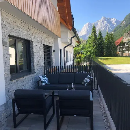 Mojca - Peridot In The Center With Private Indoor Parking * Kranjska Gora