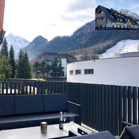 Mojca - Peridot In The Center With Private Indoor Parking Apartment