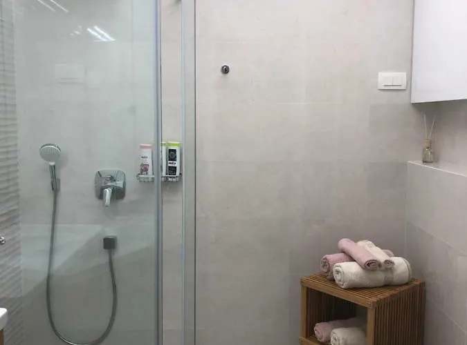 Mojca - Peridot In The Center With Private Indoor Parking *